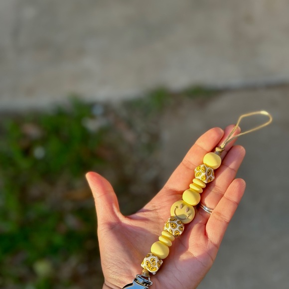 Customizable pacifier clips/ teethers - Picture 4 of 9